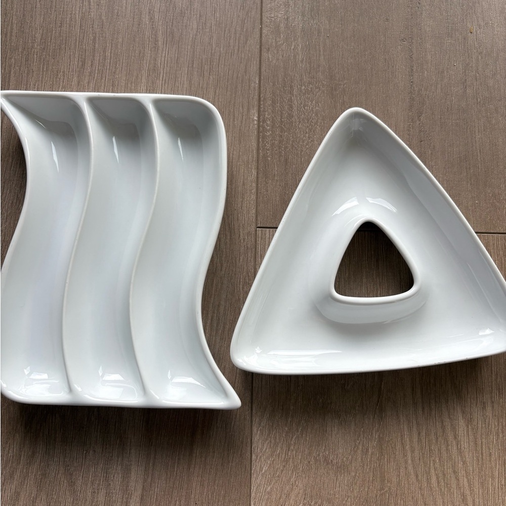 Crate&Barrel appetizer plates set of 2